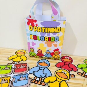 SACOLA MUSICAL "O PATINHO COLORIDO"